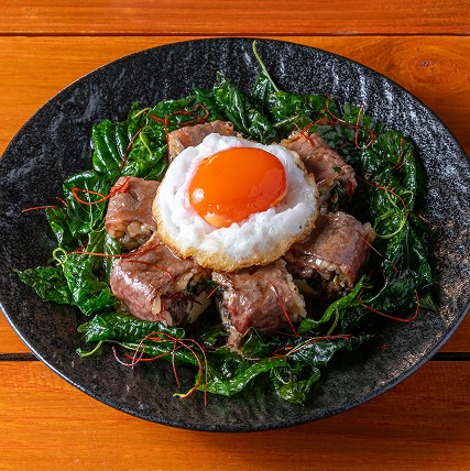 Kra Pao Wagyu (Thai Sushi Roll)