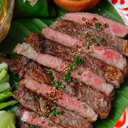 Somtum & Wagyu Ribeye